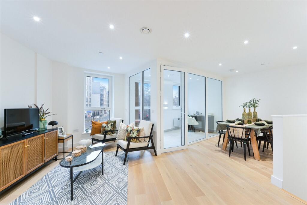 Main image of property: Parkside West, Blackwall Reach, London, E14