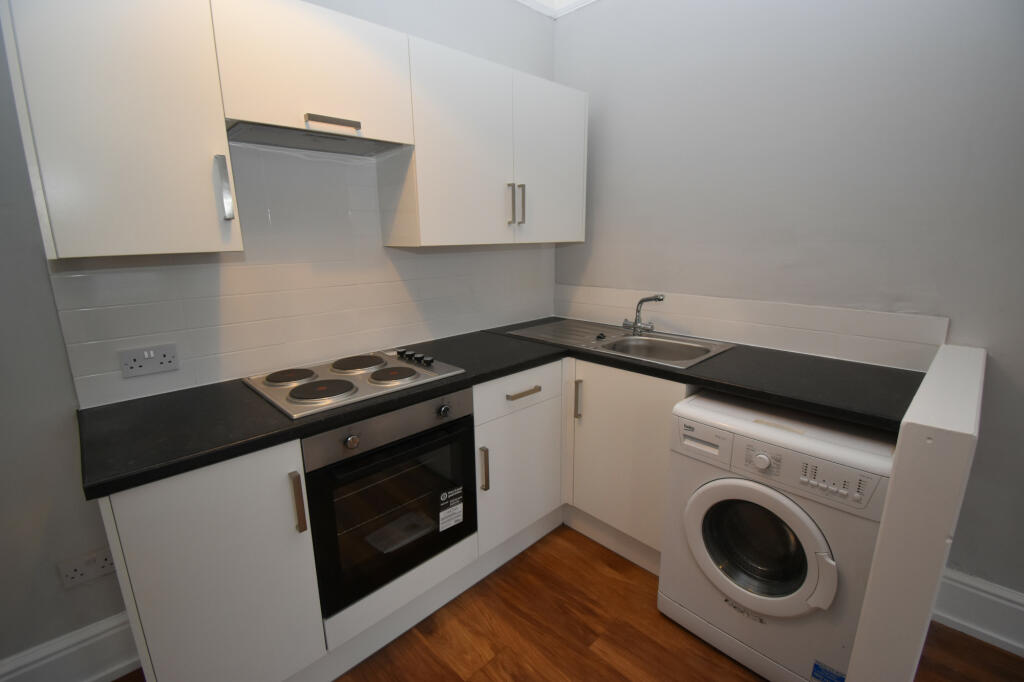 Additional property image - 2 Albany Terrace, Leamington Spa, Warwickshire, CV32