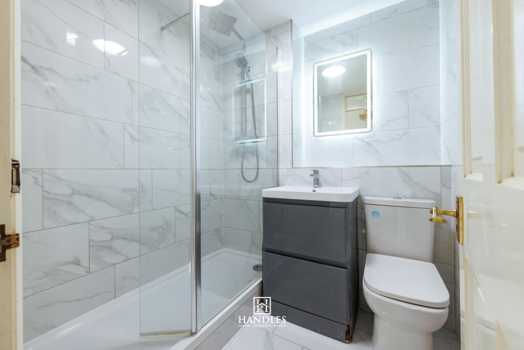 Additional property image - Russell Terrace, Leamington Spa, CV31
