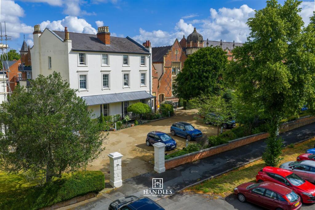 Main image of property: Binswood Avenue, Leamington Spa