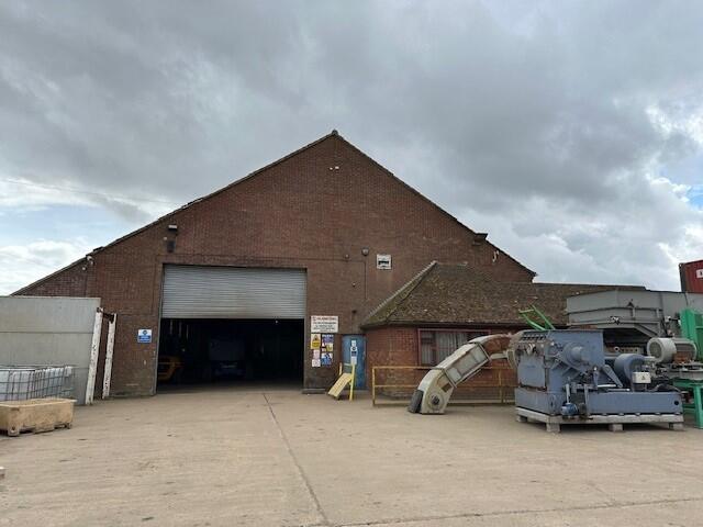 Main image of property: West Marsh Lane, Havenside, Barrow-Upon-Humber, North Lincolnshire