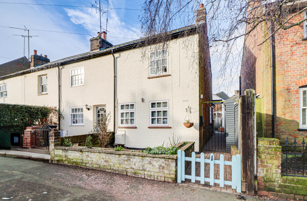 Main image of property: Cravells Road, Harpenden, Hertfordshire, AL5
