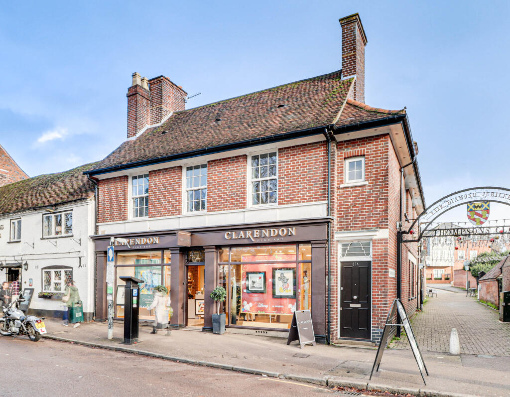Main image of property: High Street, Harpenden, Harpenden, AL5