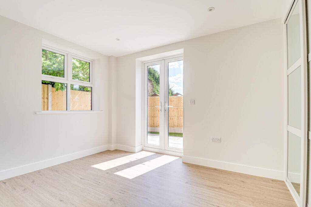 Additional image 5 of Southdown Road, Harpenden, AL5