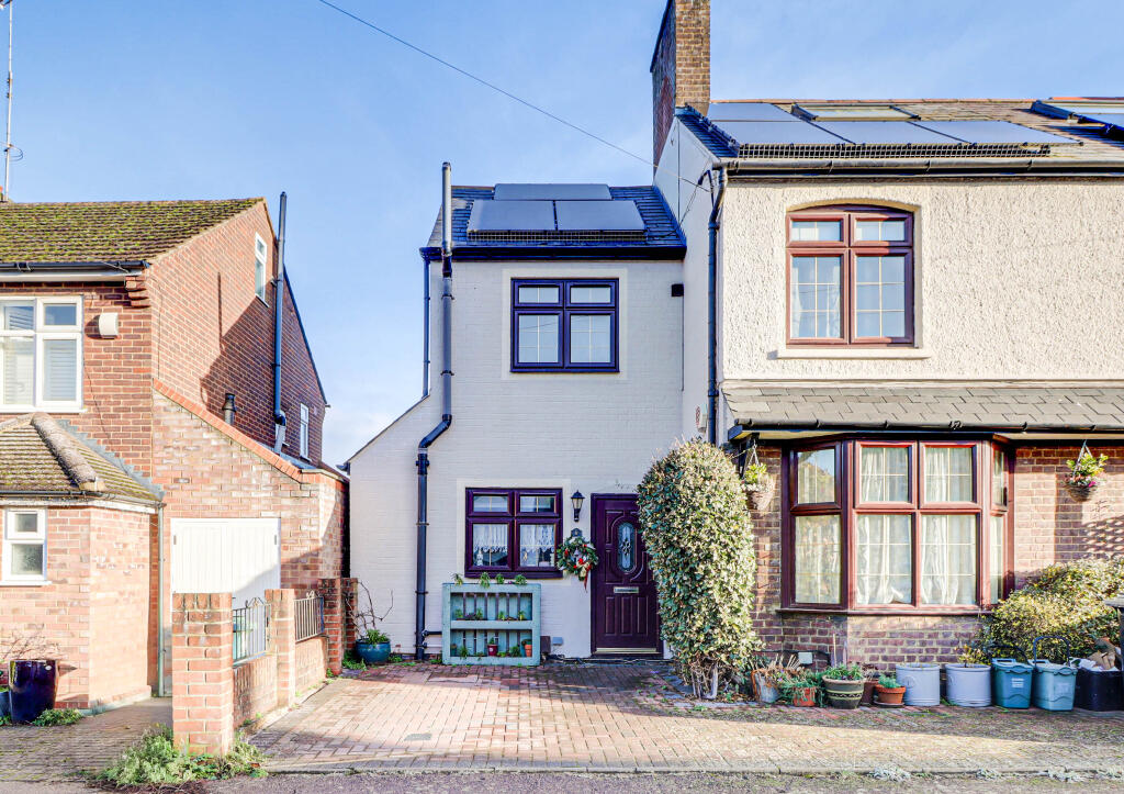 Main image of property: Kingcroft Road, Harpenden, AL5