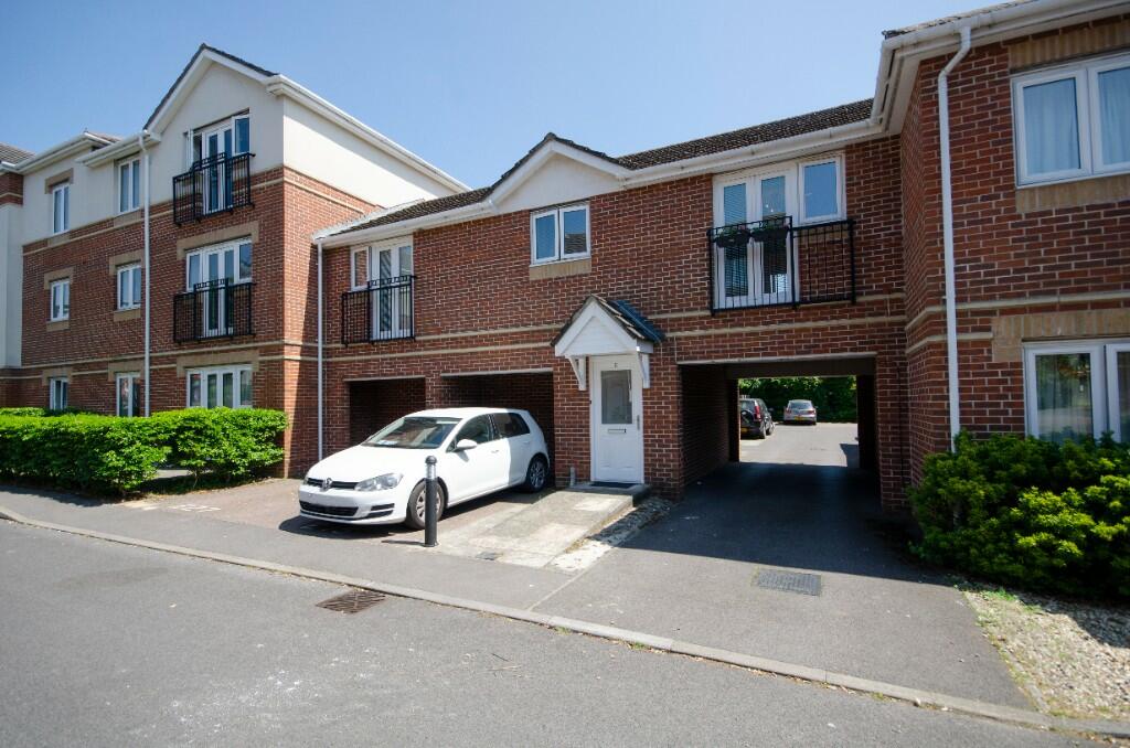 2 bedroom coach house for sale in Southern Heights, Langstaff Way, Southampton, SO18