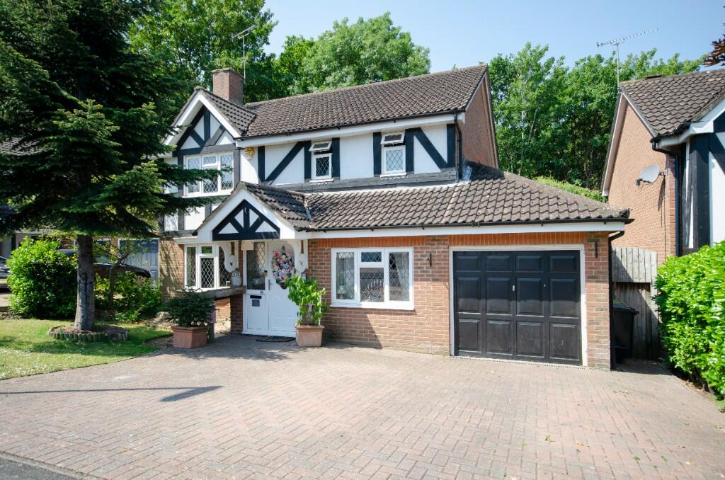 4 bedroom detached house for sale in Ullswater Avenue, West End, Southampton, SO18