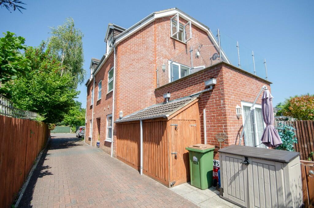 4 bedroom semidetached house for sale in Bursledon Road, Bitterne