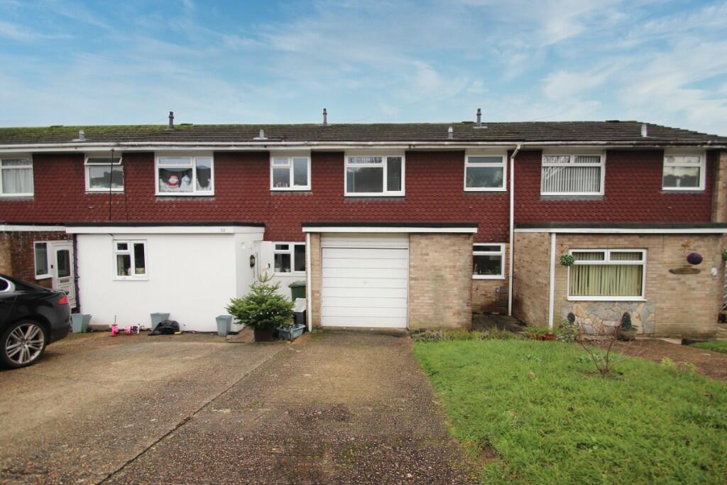 3 bedroom terraced house for sale in High View Way, Bitterne, Hampshire