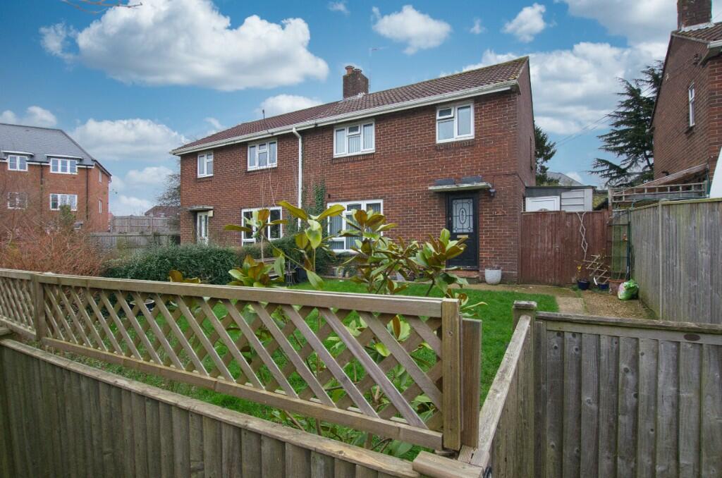 3 bedroom semi-detached house for sale in Hillyfields, Southampton, Hampshire, SO16