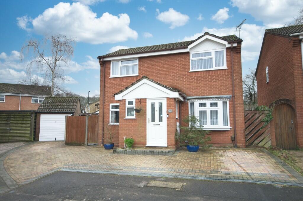4 bedroom detached house for sale in Rother Close, West End, Southampton, SO18