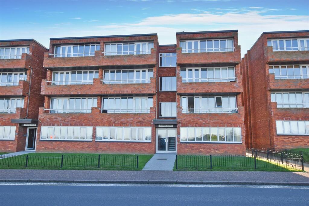 2 bedroom apartment for sale in Albany Court, Cromer, NR27