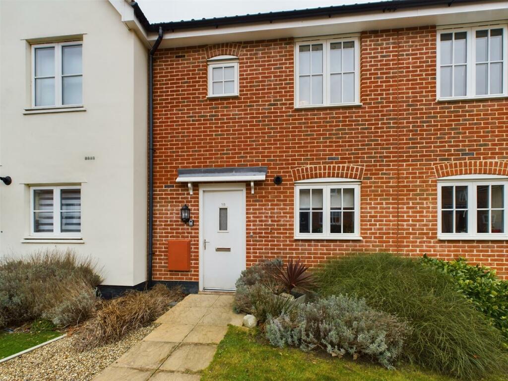 2 bedroom terraced house for sale in Lutyens Drive, Overstrand, Cromer