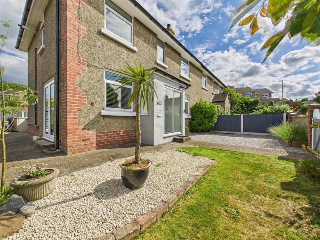 4 bedroom semi-detached house
