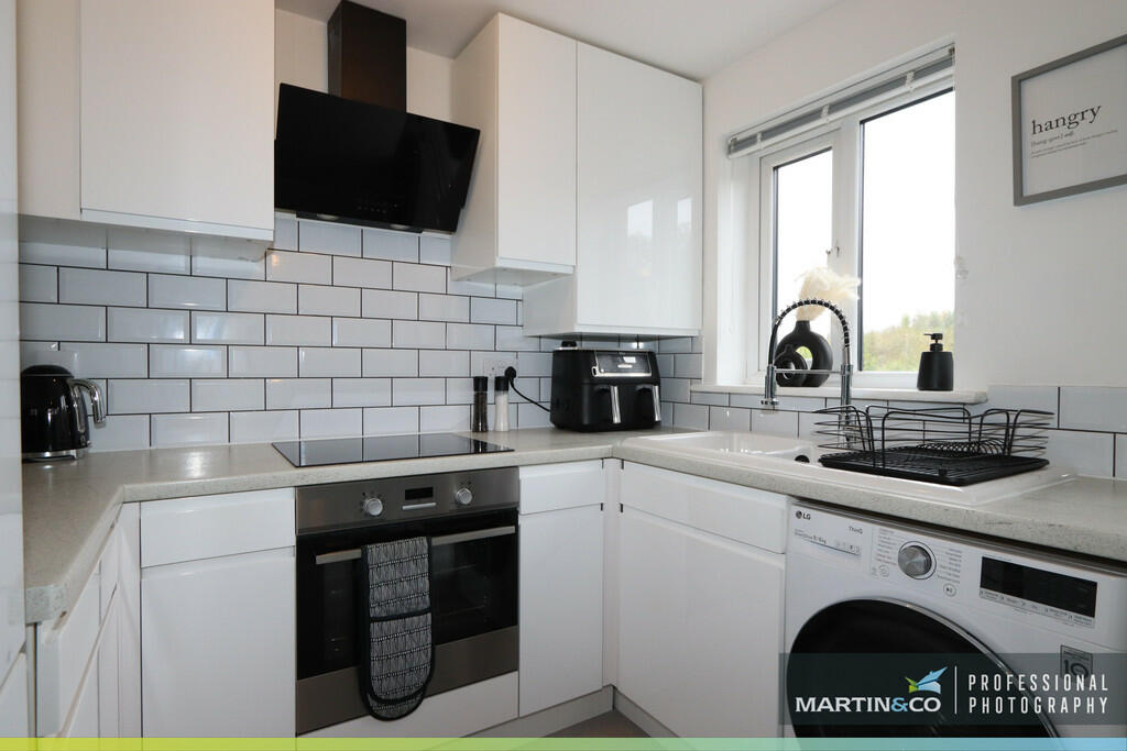 Additional property image - Heol Booths, St Edeyrns