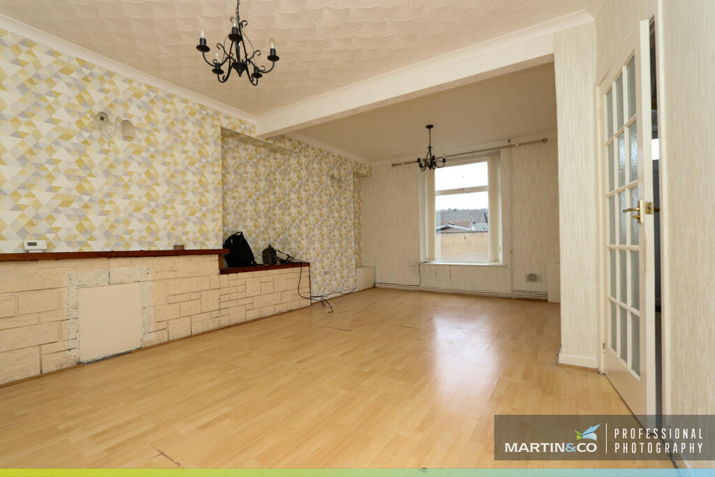 Additional property image - Edwardsville, Treharris