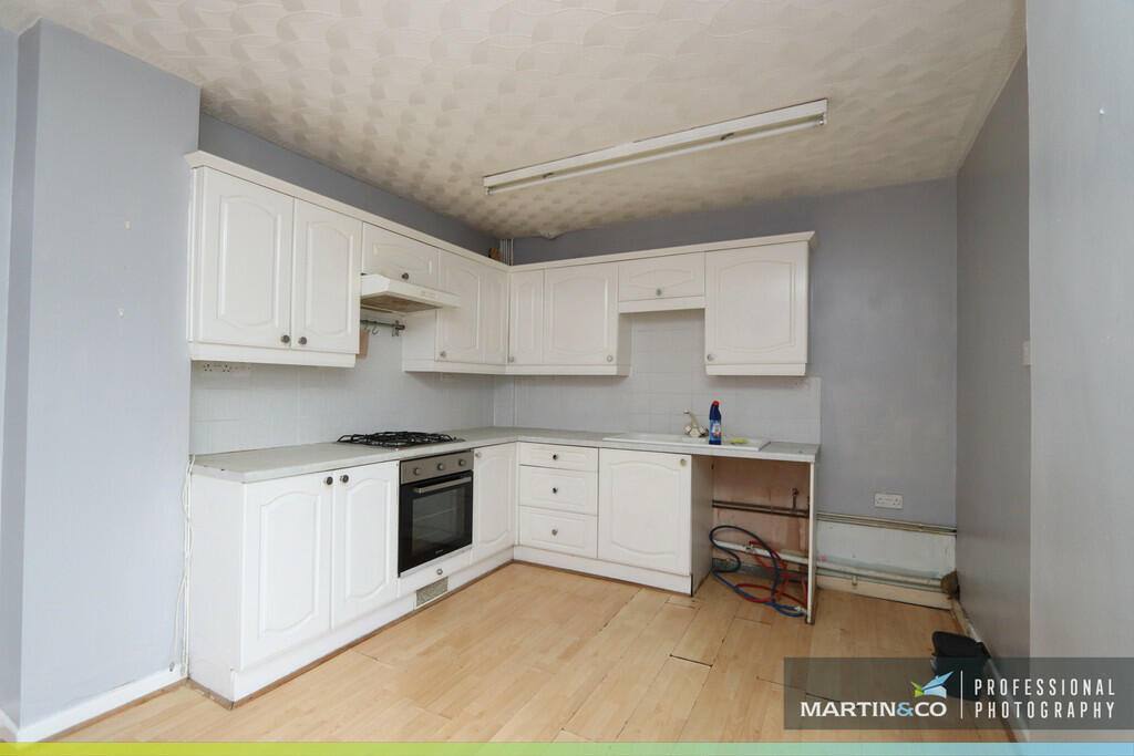 Additional property image - Edwardsville, Treharris