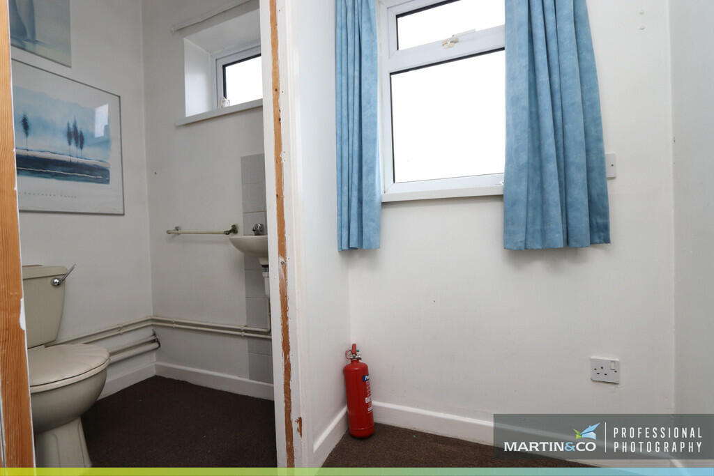 Additional property image - Edwardsville, Treharris