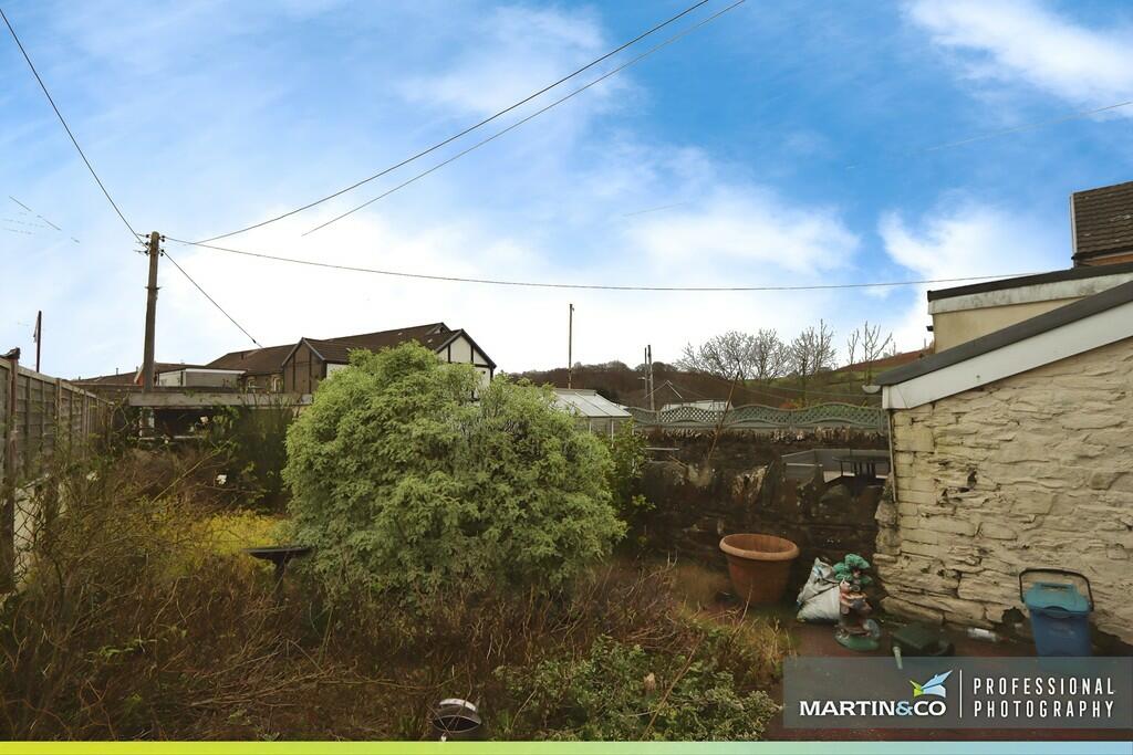 Additional property image - Edwardsville, Treharris