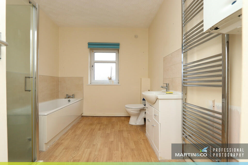 Additional property image - Edwardsville, Treharris