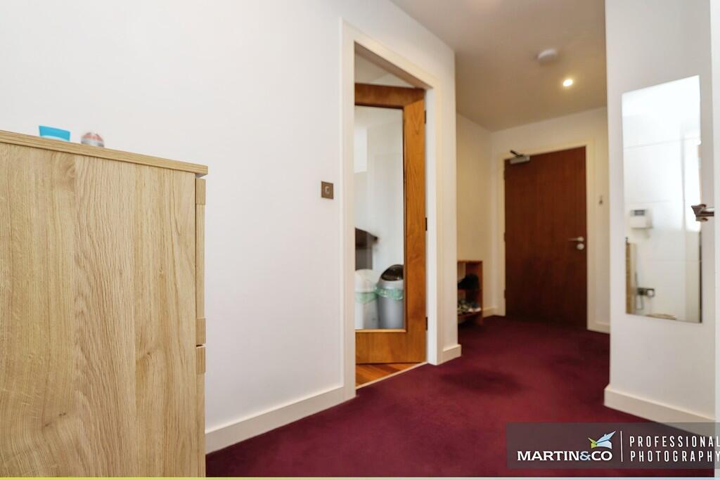 Additional property image - Admiral House, City Centre