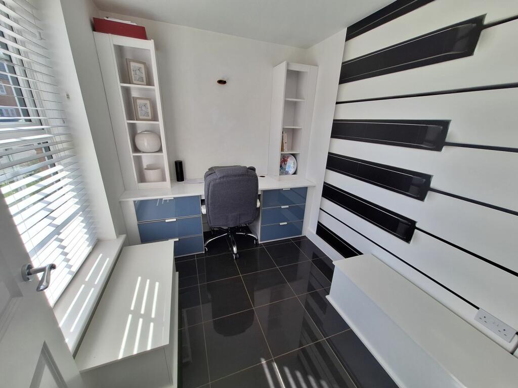 Additional property image - Russett Avenue, Nuneaton, CV11 6YW