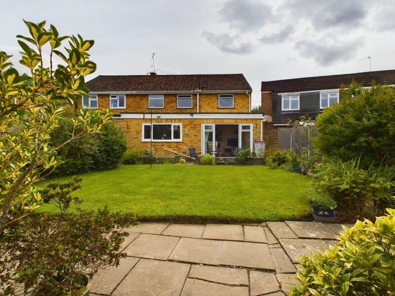 4 bedroom semidetached house for sale in Darwin Drive, Tonbridge, TN10
