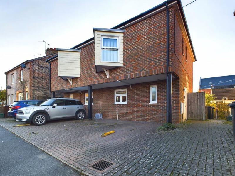 1 bedroom semidetached house for sale in Rose Street, Tonbridge, TN9