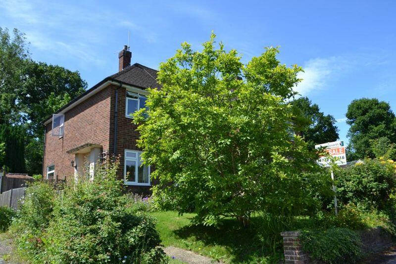 3 bedroom semidetached house for sale in Nursery Close, Tonbridge, TN10