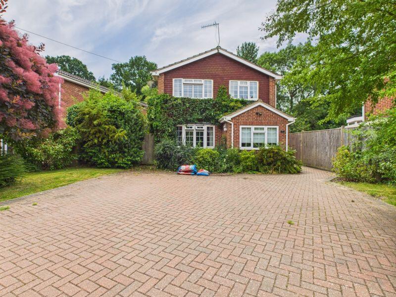 Main image of property: Well Close, Leigh