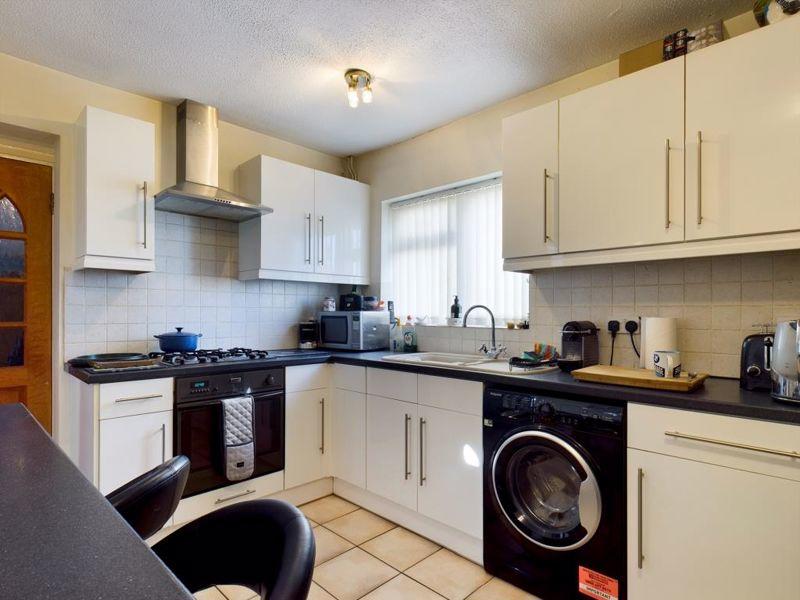 3 bedroom semidetached house for sale in Sandhurst Avenue, Pembury, TN2
