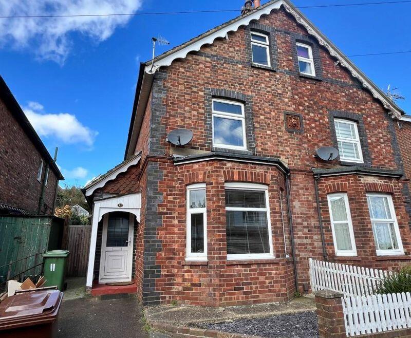 4 bedroom semidetached house for sale in Wolseley Road, Tunbridge