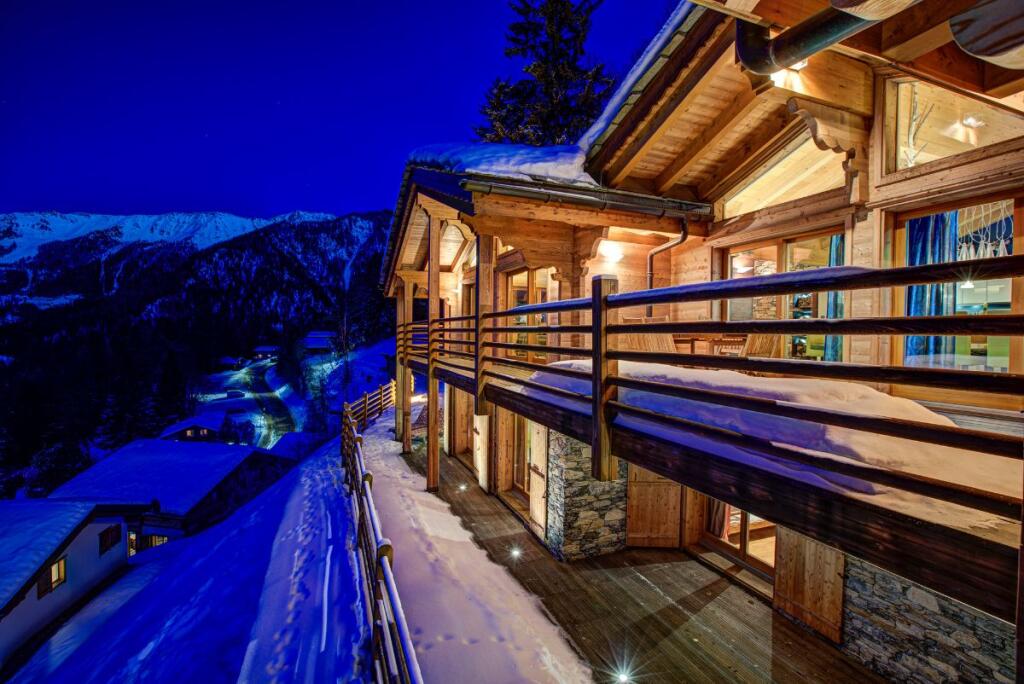 Main image of property: Chalet Auriane