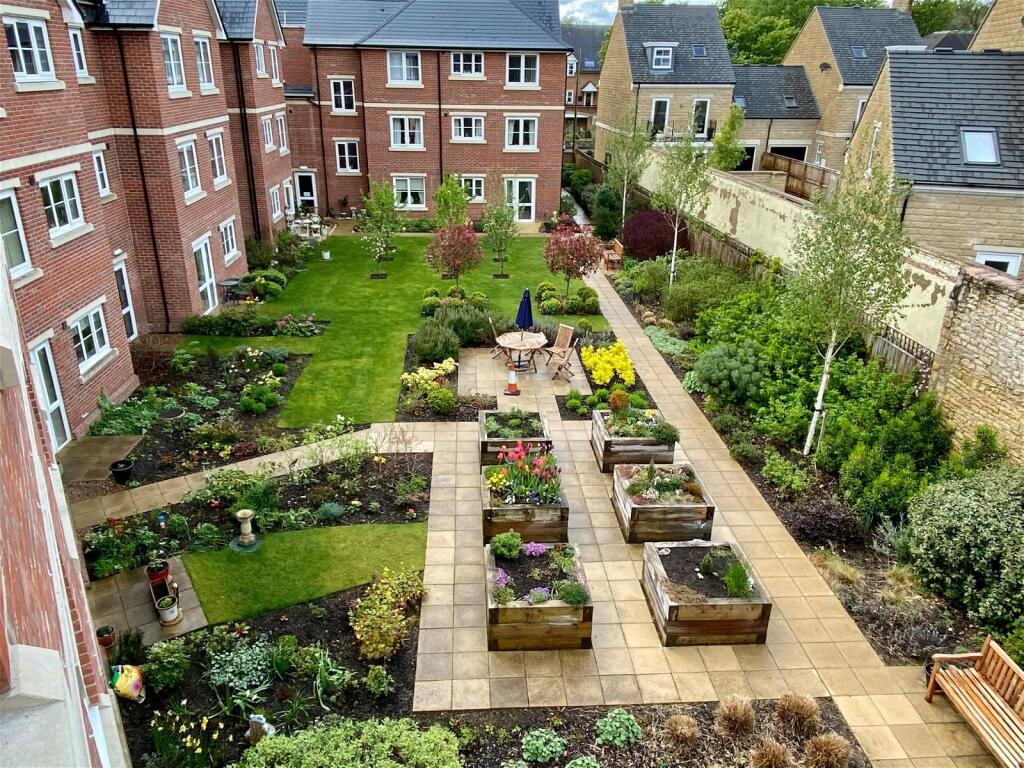 1 bedroom retirement property for sale in Wetherby, Tatterton Lodge