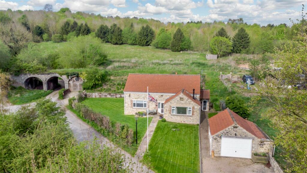 3 bedroom detached bungalow for sale in Tadcaster, Green Lane, Stutton, LS24
