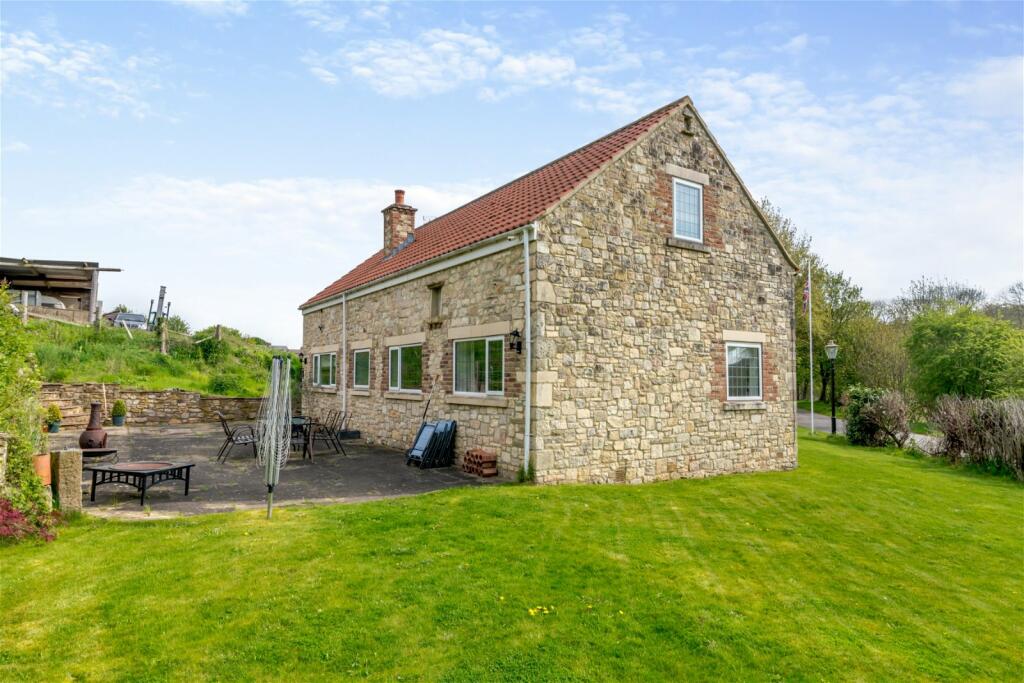 3 bedroom detached bungalow for sale in Tadcaster, Green Lane, Stutton, LS24