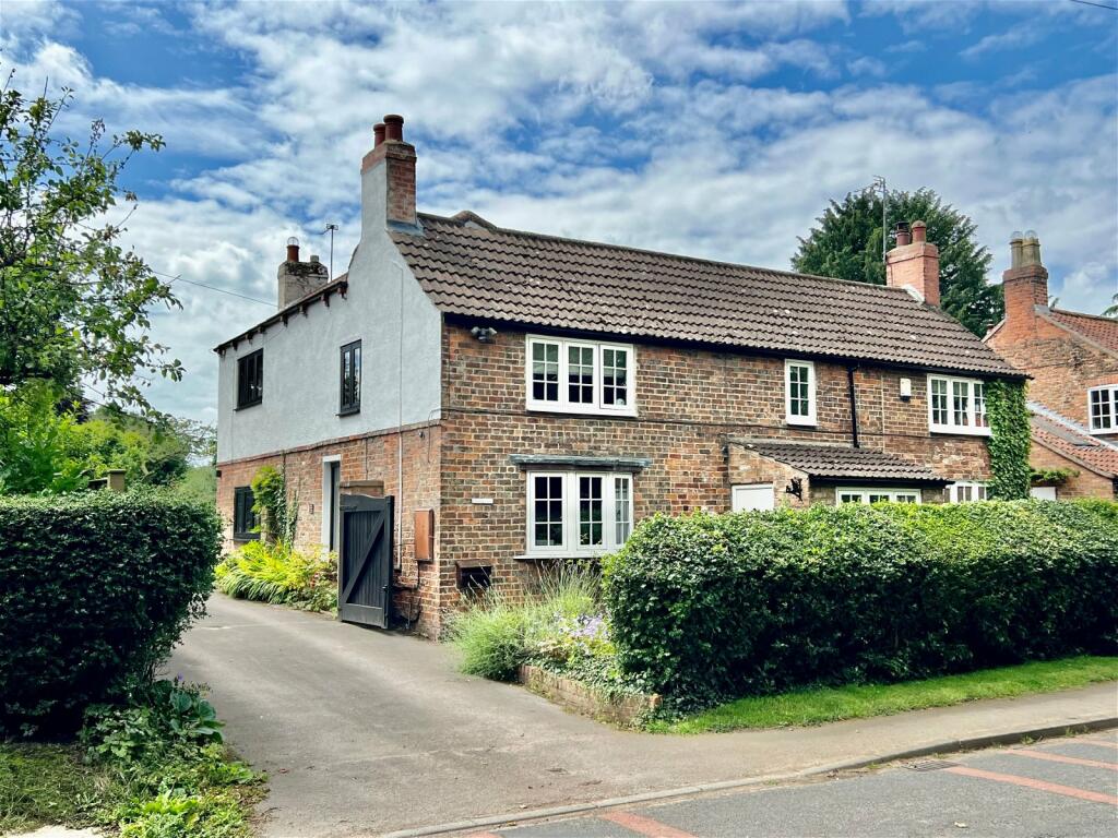 4 bedroom detached house for sale in Long Marston, Angram Road, YO26