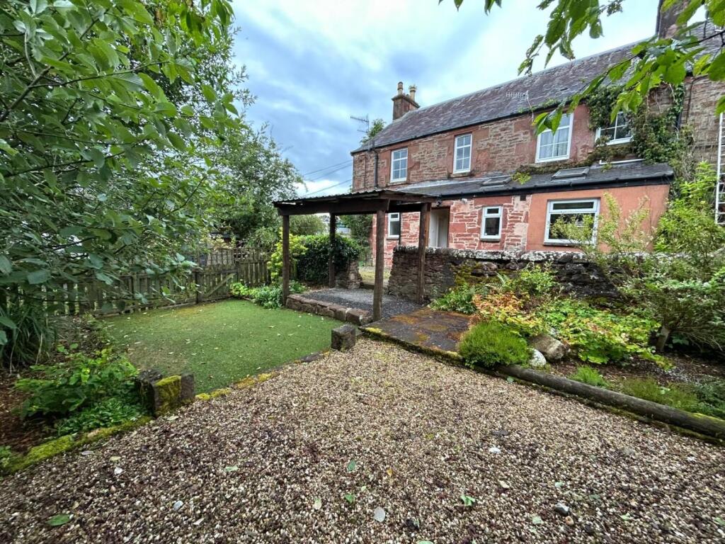 Main image of property: Edmond Terrace, Croftamie, G63 0ER