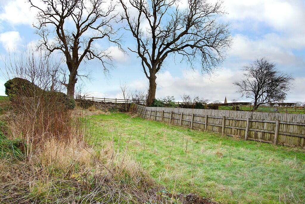 Additional property image - HILL TOP FARMHOUSE, CONISTON COLD, BD23 4EA