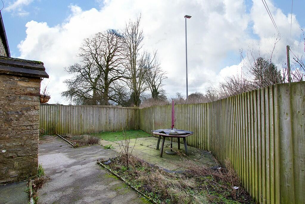 Additional property image - HILL TOP FARMHOUSE, CONISTON COLD, BD23 4EA