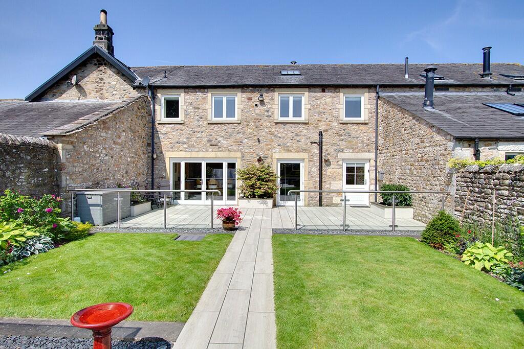 Main image of property: THE BARN, TUNSTALL, LA6 2QW