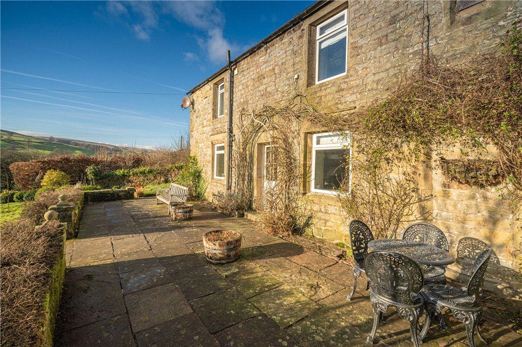 3 bedroom detached house for sale in Lofthouse, Harrogate, North