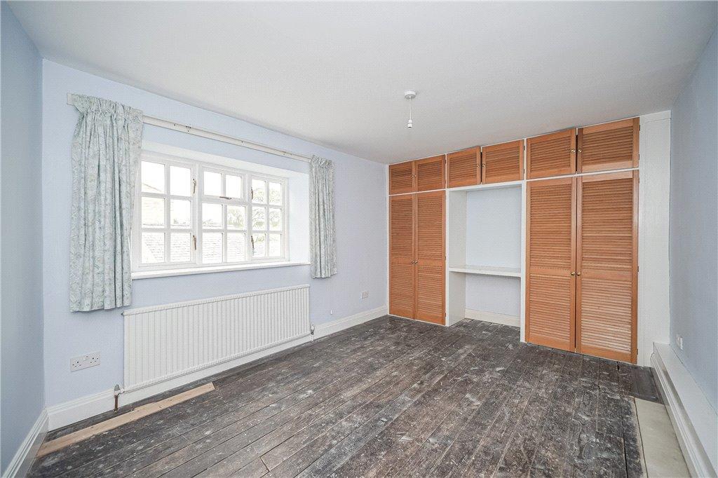 4 bedroom semidetached house for sale in High Street, Boston Spa