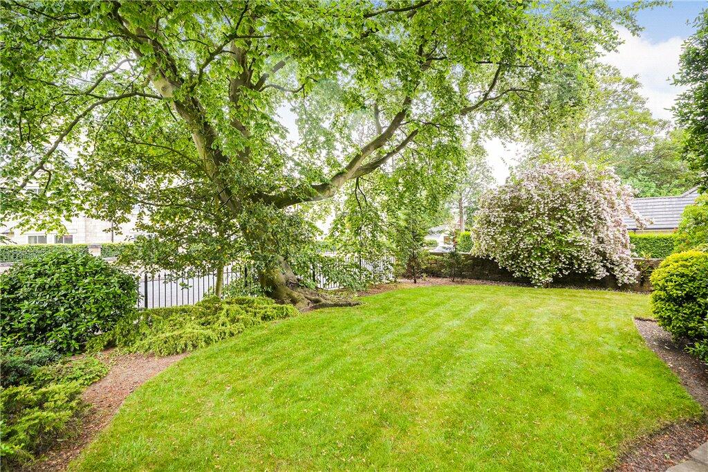 4 bedroom end of terrace house for sale in High Street, Boston Spa