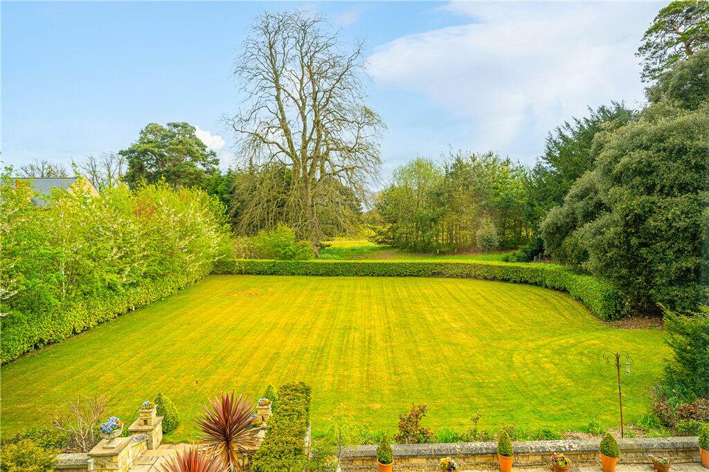 2 bedroom apartment for sale in Linton Springs, Sicklinghall Road