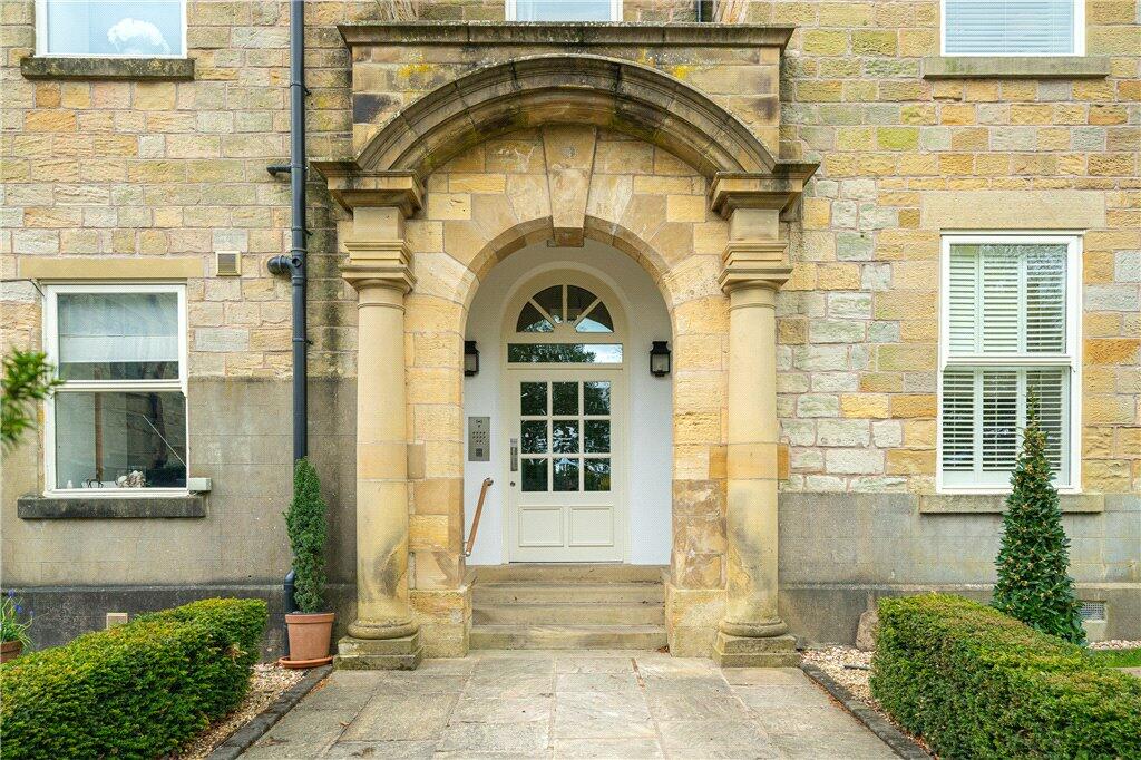 2 bedroom apartment for sale in Linton Springs, Sicklinghall Road