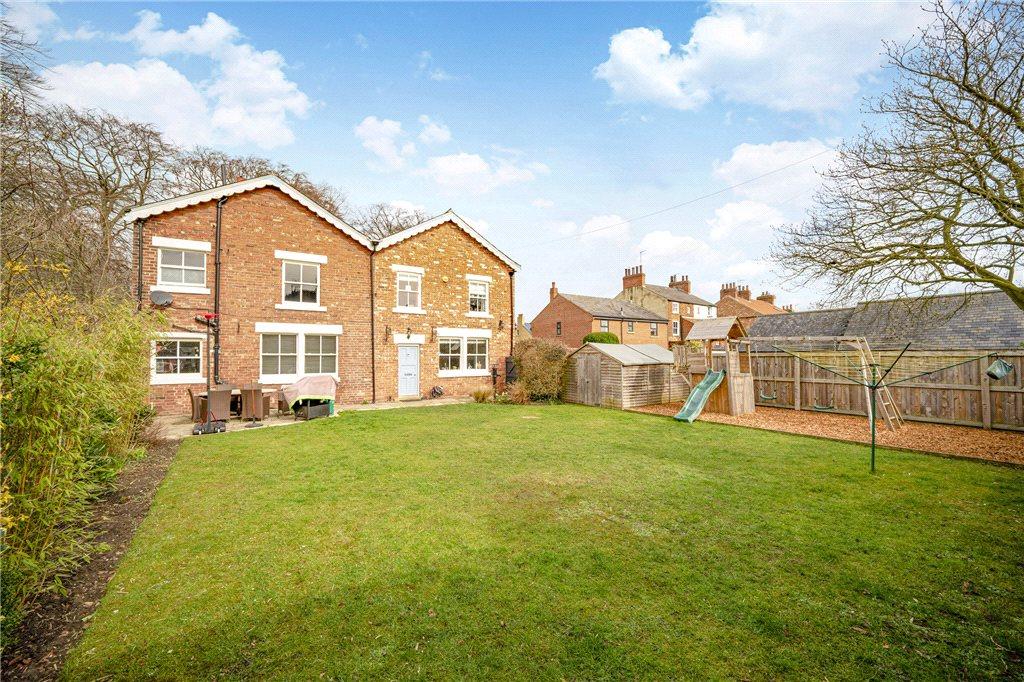 5 bedroom detached house for sale in High Street, Boston Spa, Wetherby