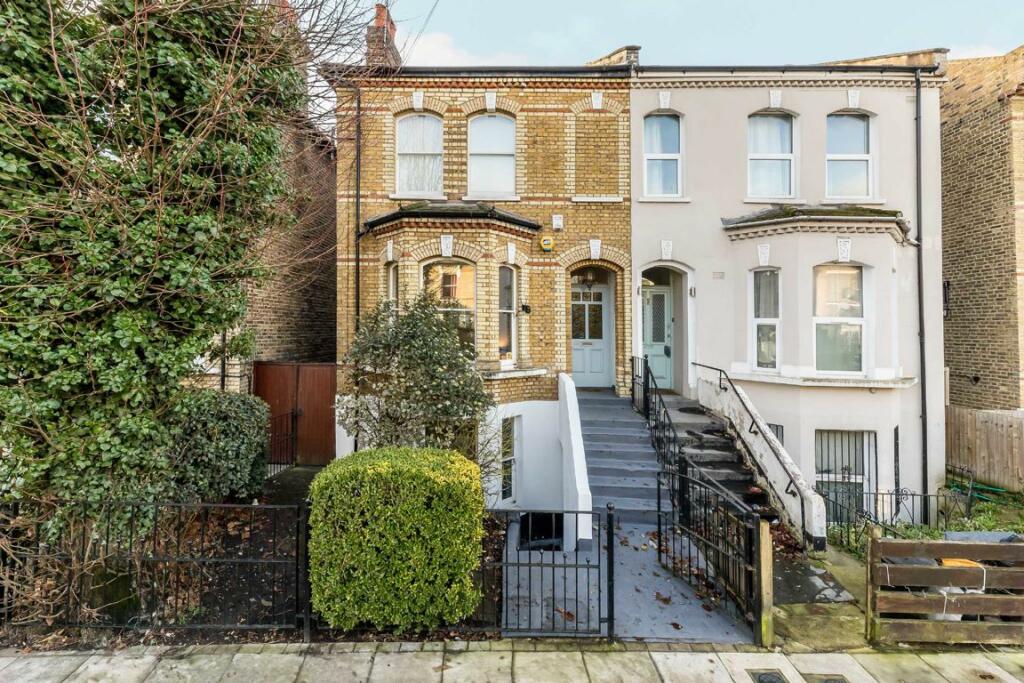 5 bedroom house for sale in Rossiter Road, Balham, SW12
