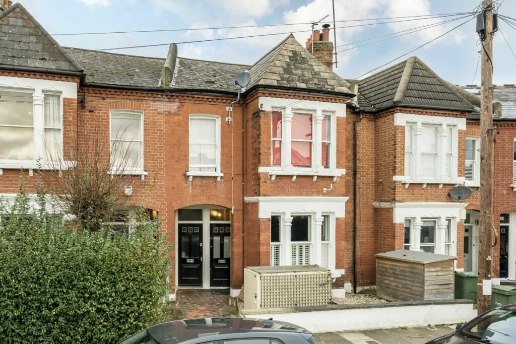 2 bedroom flat for sale in Tenham Avenue, Balham, SW2