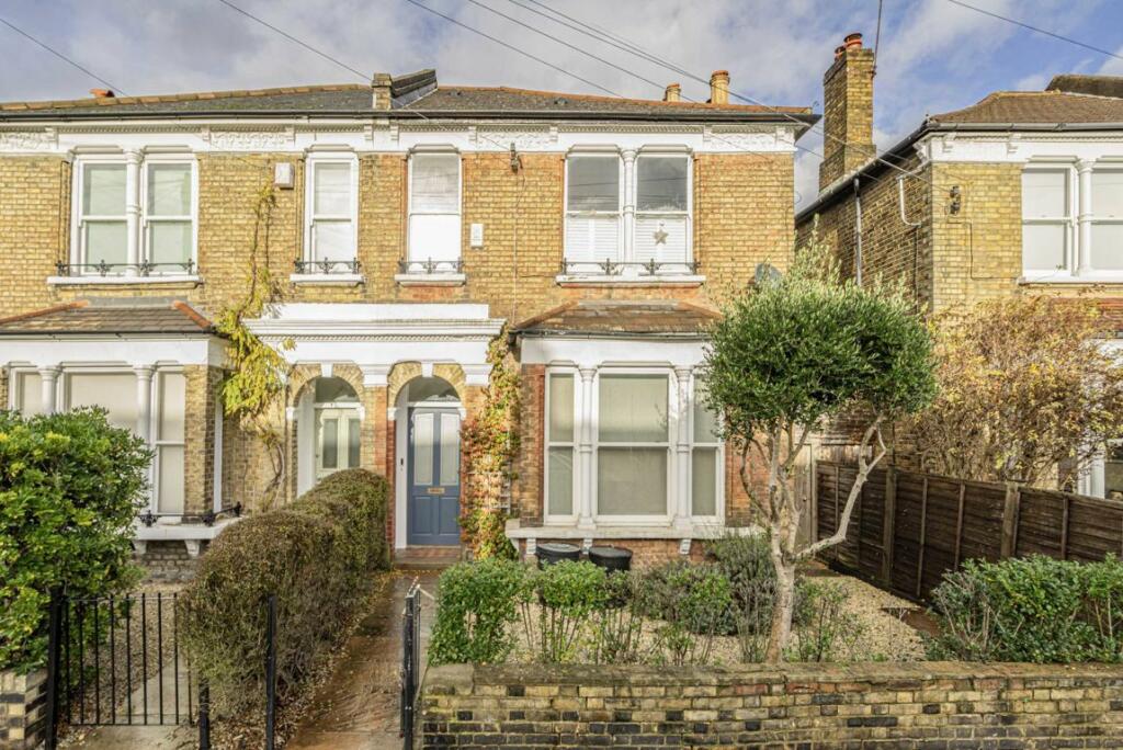 2 bedroom flat for sale in Sistova Road, Balham, SW12